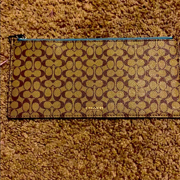 A REAL COACH Little makeup or money bag - Picture 1 of 4